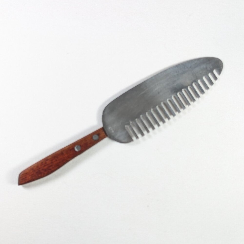 Vintage Levco Cake slice, mcm cake breaker, pie server made in Japan